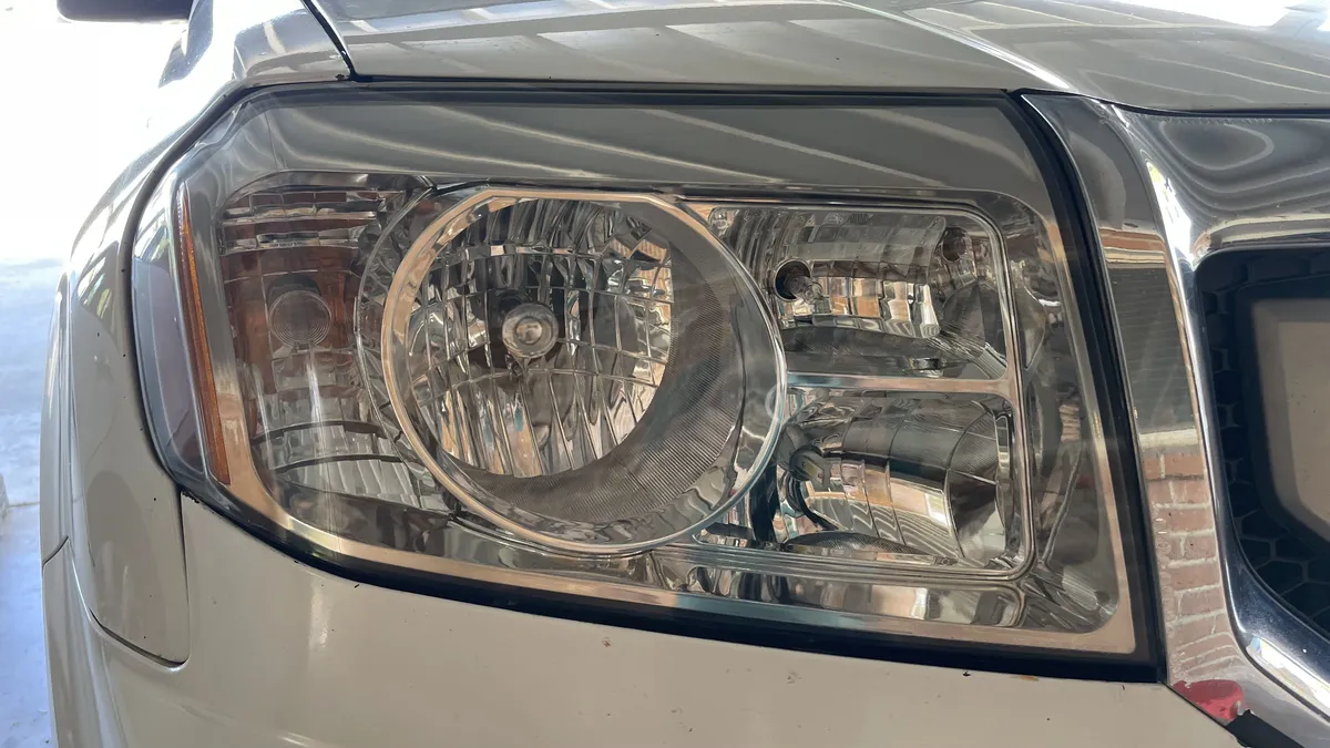 How to Take Headlight Photos for an Accurate Mobile Quote
